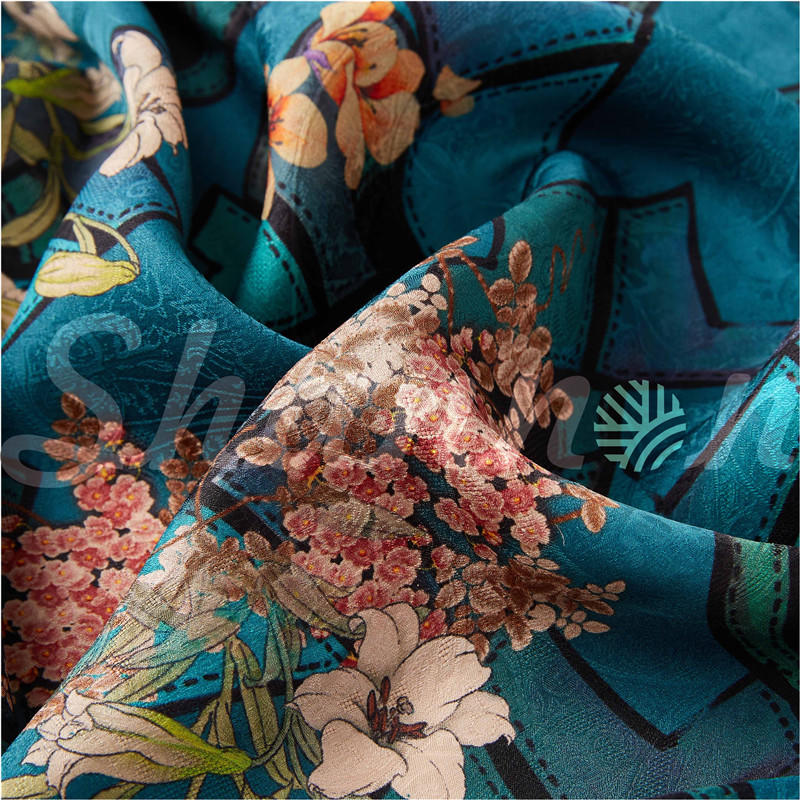 Eco-friendly 100% mulberry silk 19MM jacquard Chinoiserie Silk Fabric 