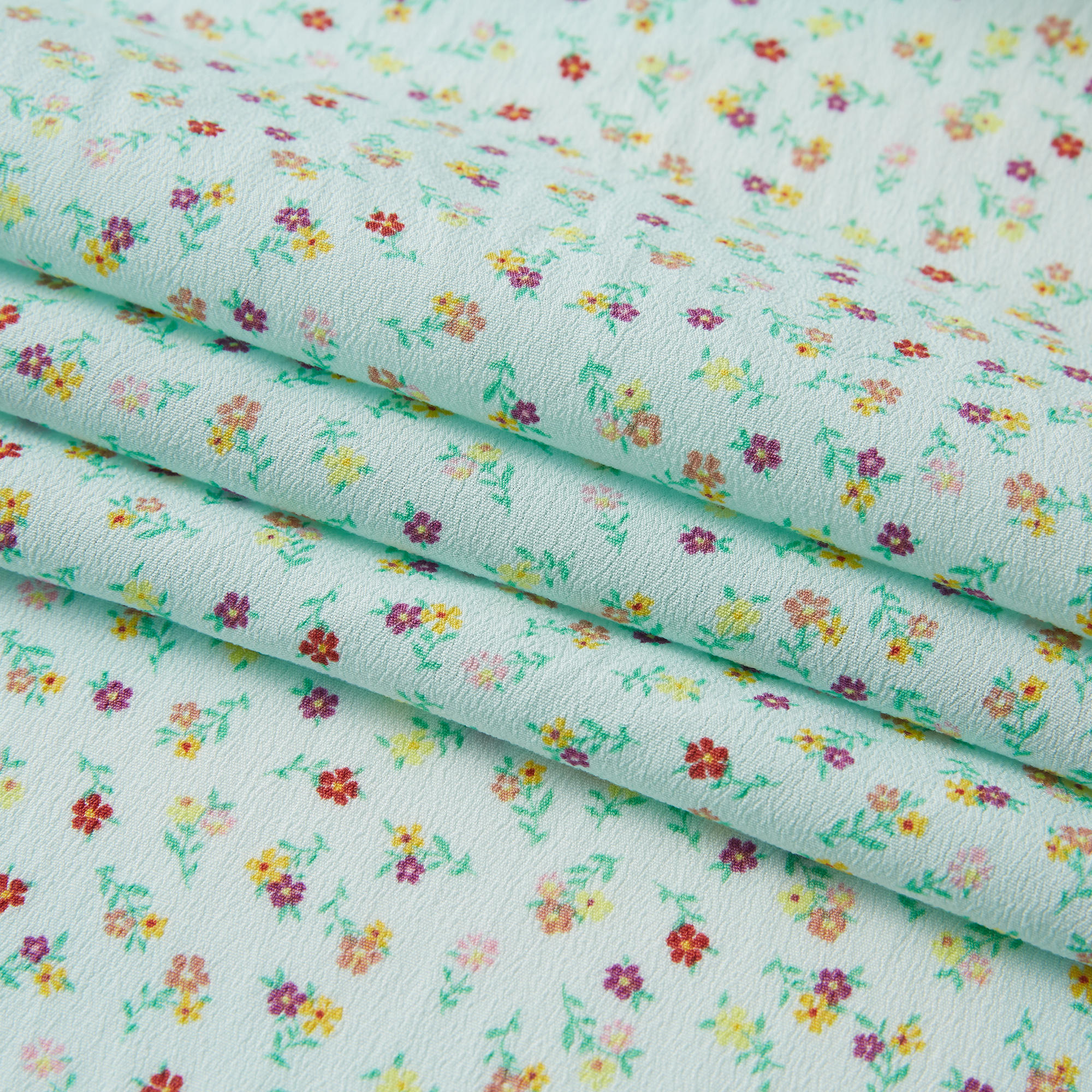 Small flower print crepe 53% viscose 47% rayon pastoral top & classic fabric